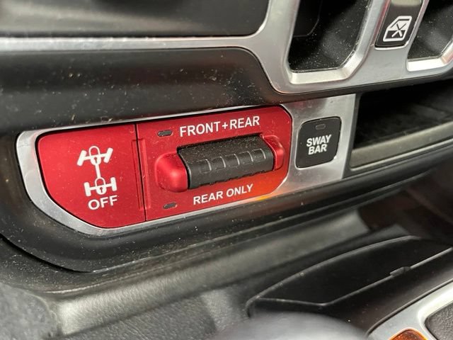 Used 2018 Jeep Wrangler Unlimited Rubicon AWD/4WD image 23