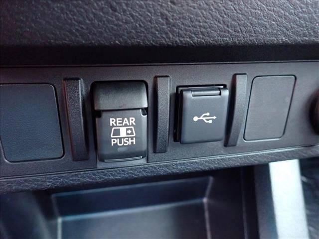 Used 2020 Toyota Tacoma SR5 w/ Technology Package AWD/4WD image 17