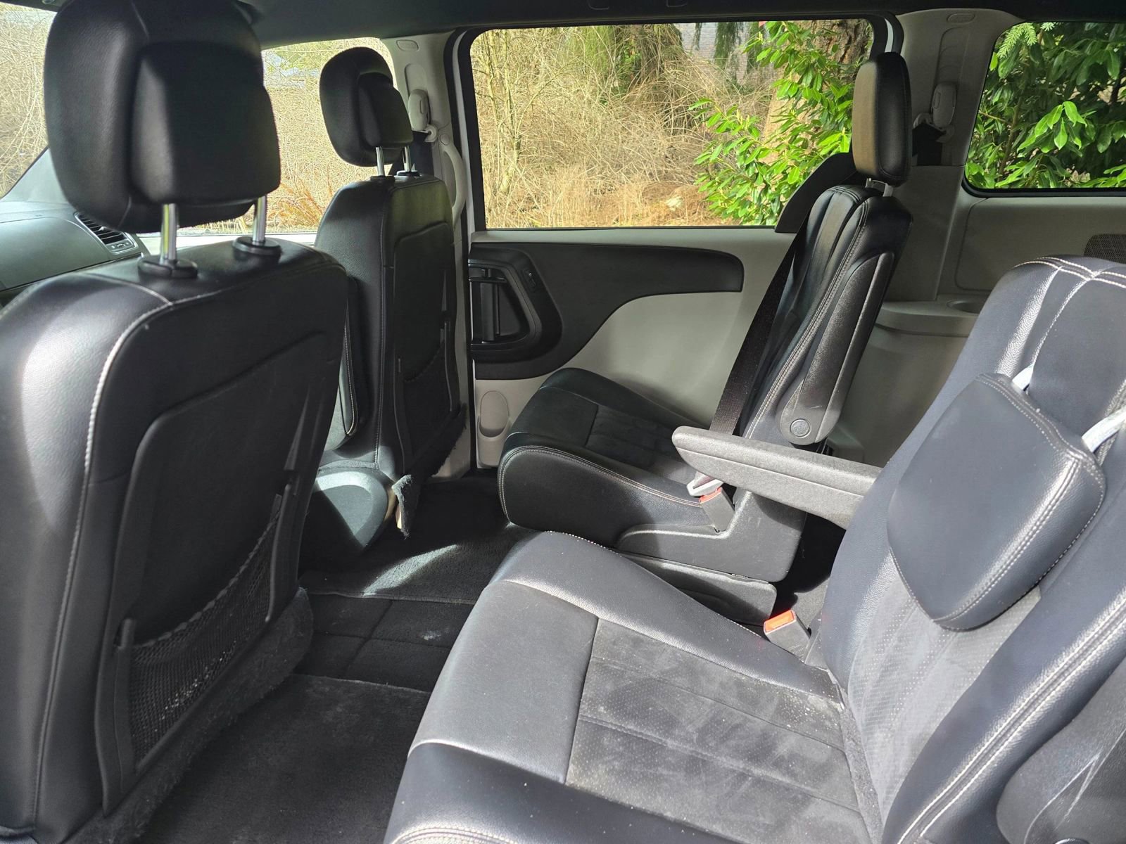 Used 2017 Dodge Grand Caravan SXT FWD image 15