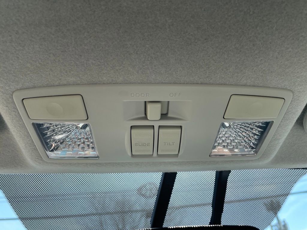 Used 2015 MAZDA MAZDA5 Grand Touring image 33