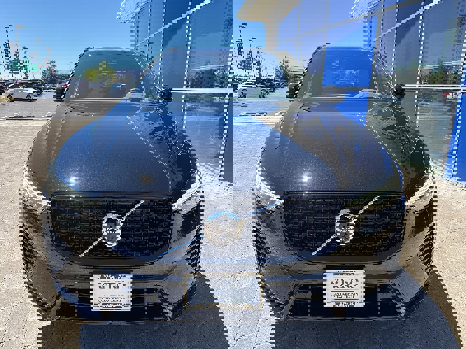 Certified 2025 Volvo XC60 B5 Ultra w/ Protection Package Premier image 7