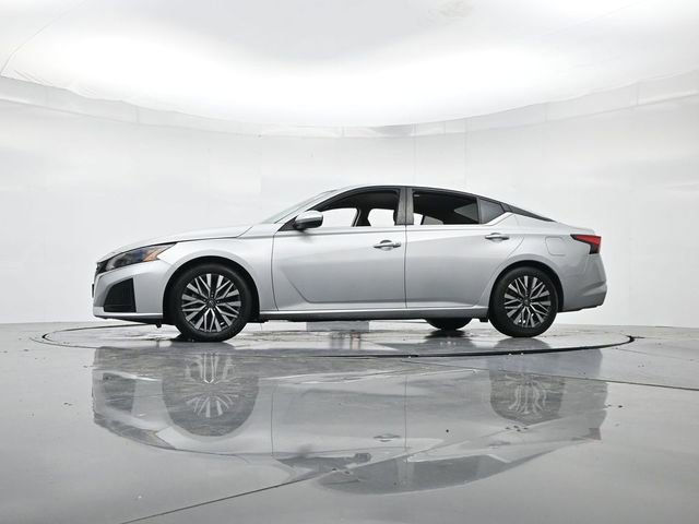 Used 2023 Nissan Altima 2.5 SV image 36