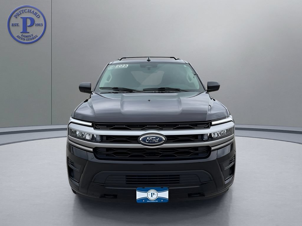 Used 2023 Ford Expedition XLT AWD/4WD image 2
