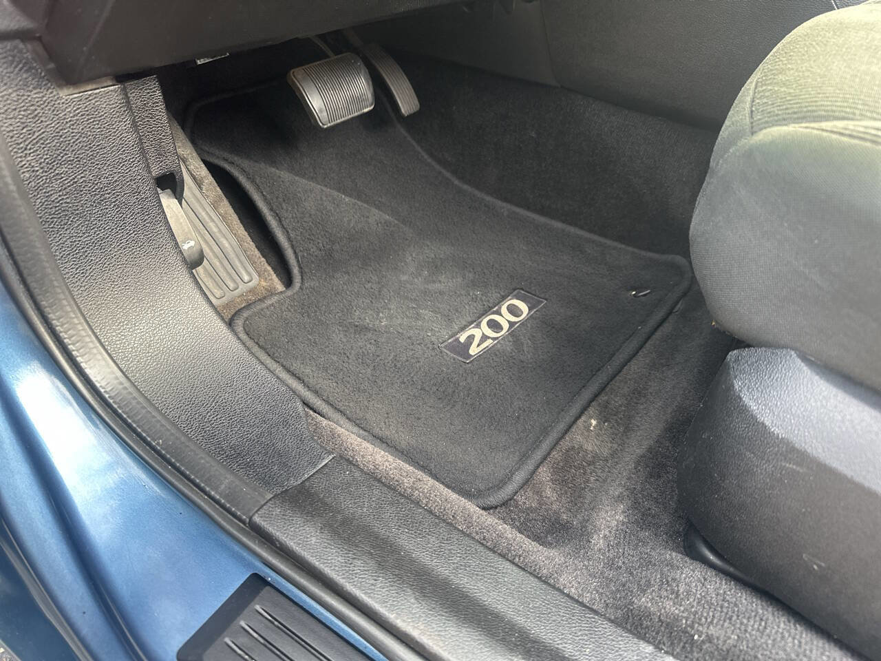 Used 2011 Chrysler 200 Touring image 13