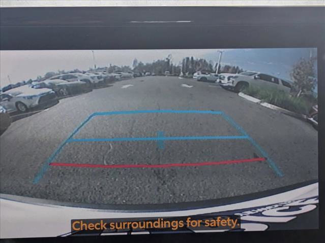 Used 2023 Toyota Corolla Cross L image 12