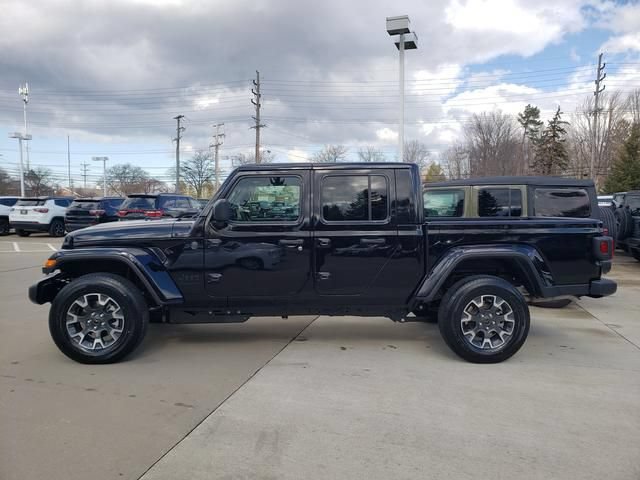 New 2026 Jeep Gladiator Sport AWD/4WD image 3