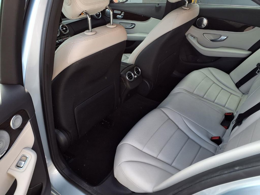 Used 2015 Mercedes-Benz C 300 Sedan image 18