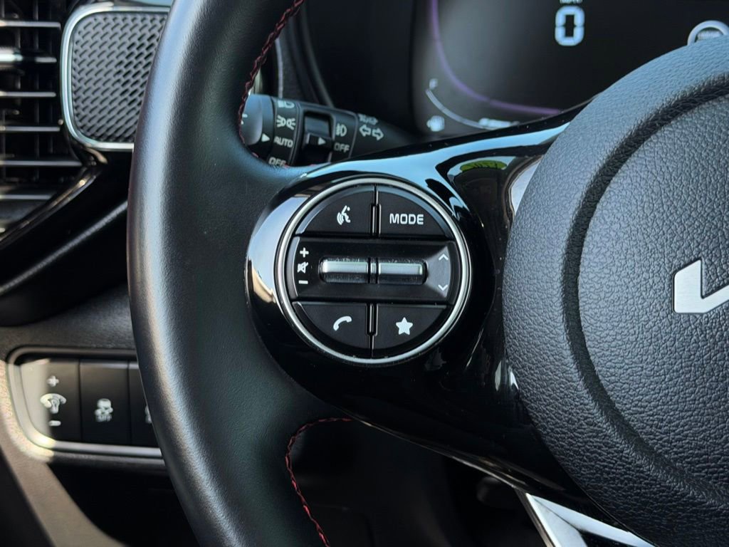 Used 2023 Kia Soul GT-Line w/ GT-Line Technology Package FWD image 21