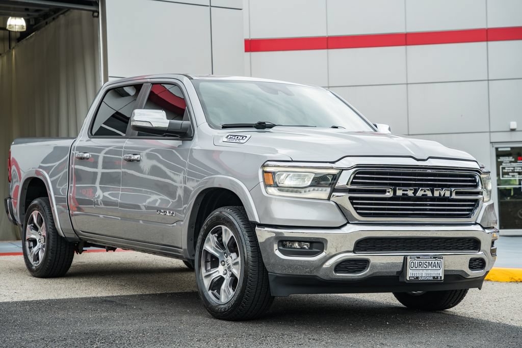 Used 2022 RAM 1500 Laramie AWD/4WD image 1