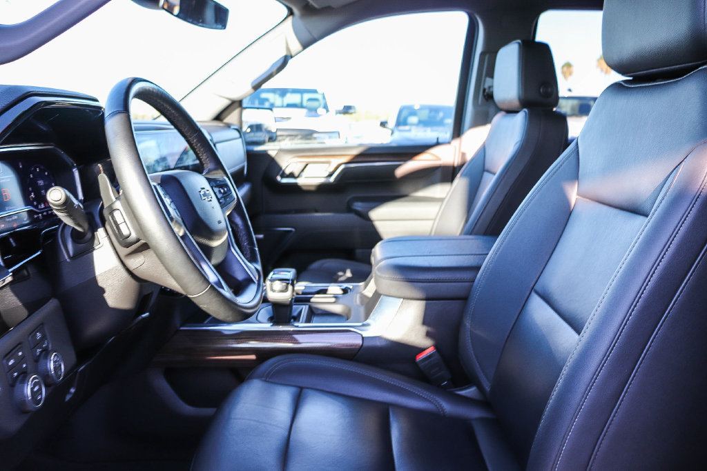 Used 2024 Chevrolet Silverado 1500 LT Trail Boss w/ Convenience Package II AWD/4WD image 20