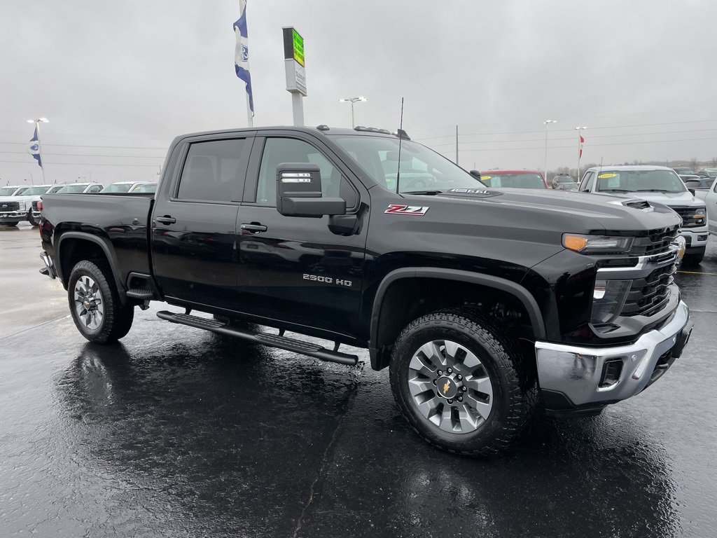 Used 2025 Chevrolet Silverado 2500 LT w/ All Star Edition image 2