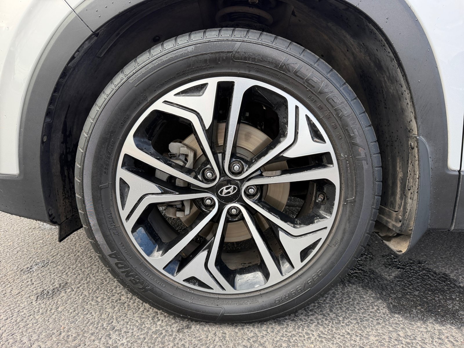 Used 2019 Hyundai Santa Fe AWD image 26