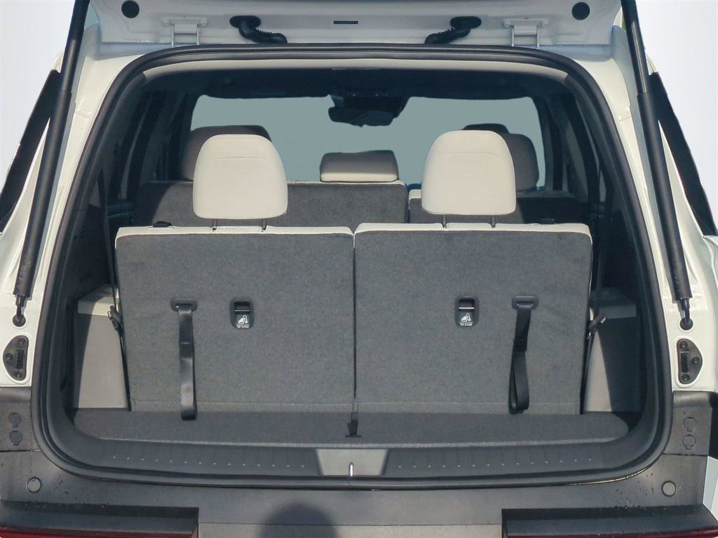 New 2026 Hyundai Santa Fe SE image 14