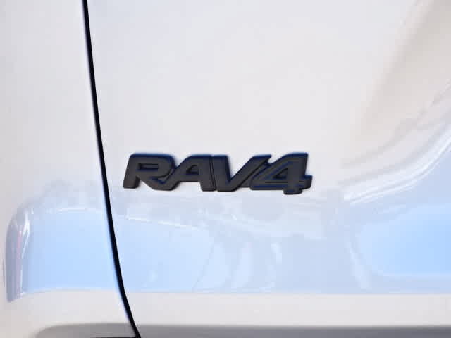 Certified 2025 Toyota RAV4 LE FWD image 9