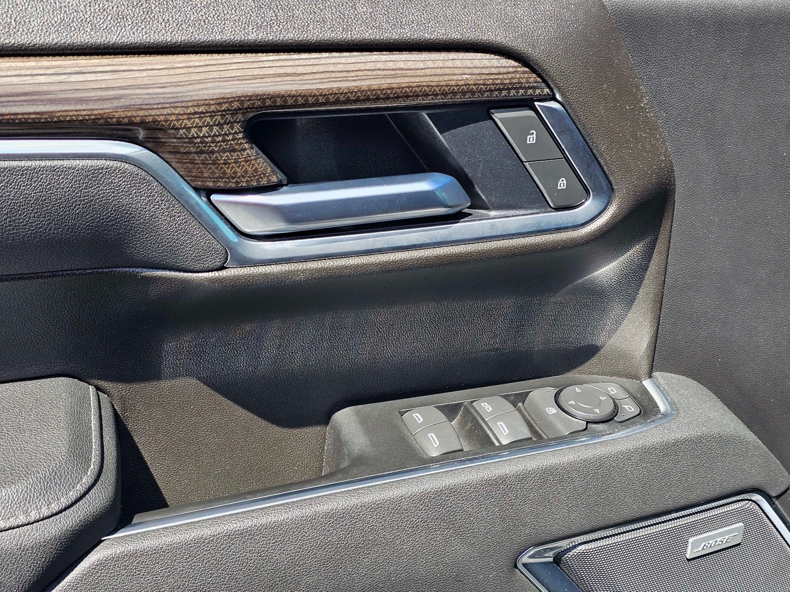 Used 2026 Chevrolet Silverado 1500 LT Trail Boss w/ Convenience Package II AWD/4WD image 16