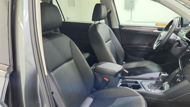 Used 2024 Volkswagen Tiguan Wolfsburg Edition image 26