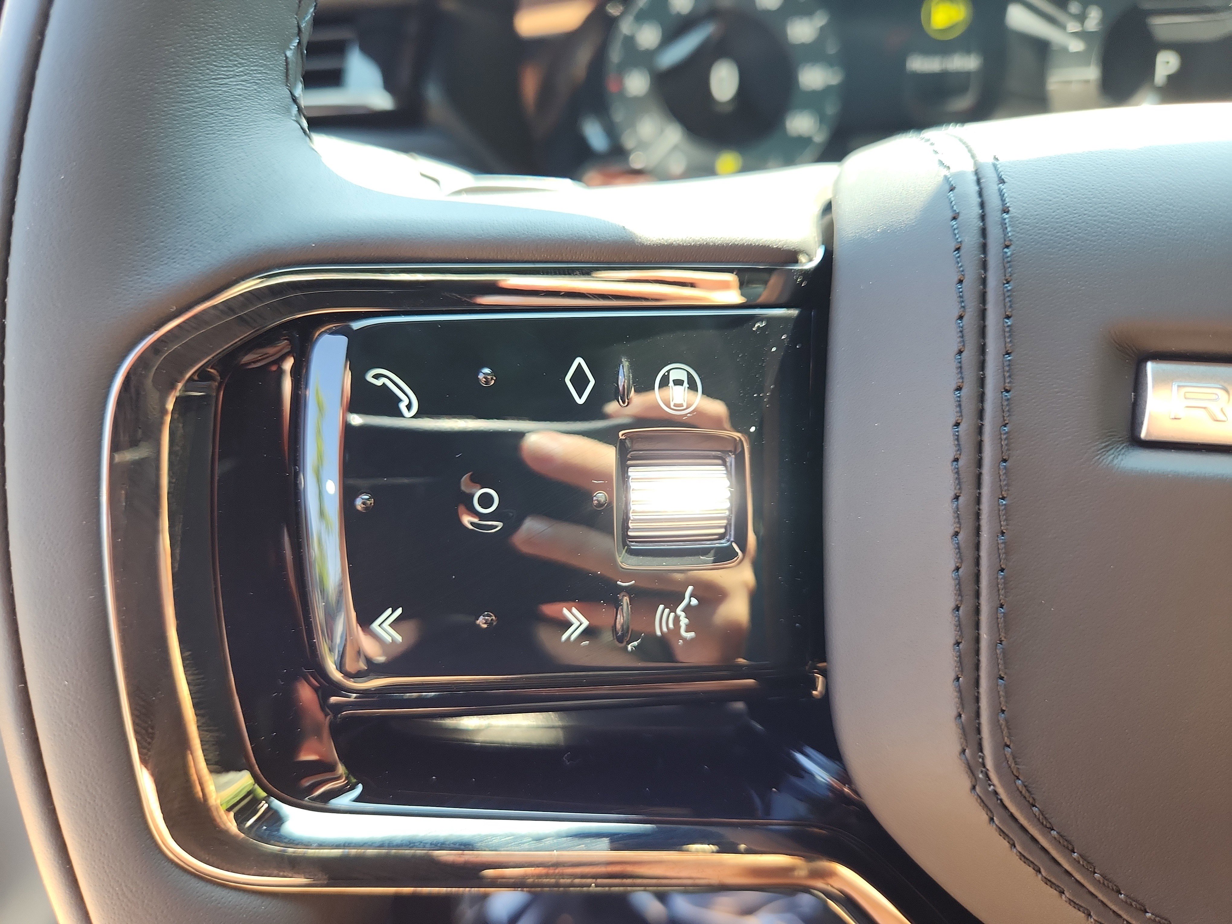 Used 2026 Land Rover Range Rover Velar Dynamic SE image 19