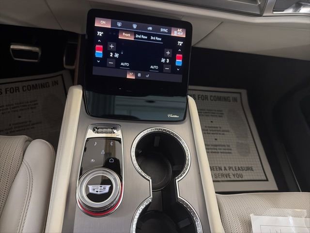 Certified 2026 Cadillac Vistiq Luxury image 33
