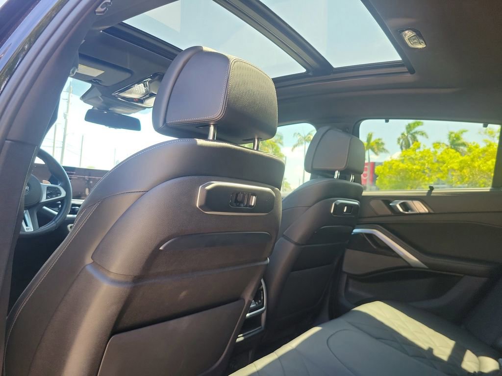 Used 2024 BMW X6 M60i AWD/4WD image 18