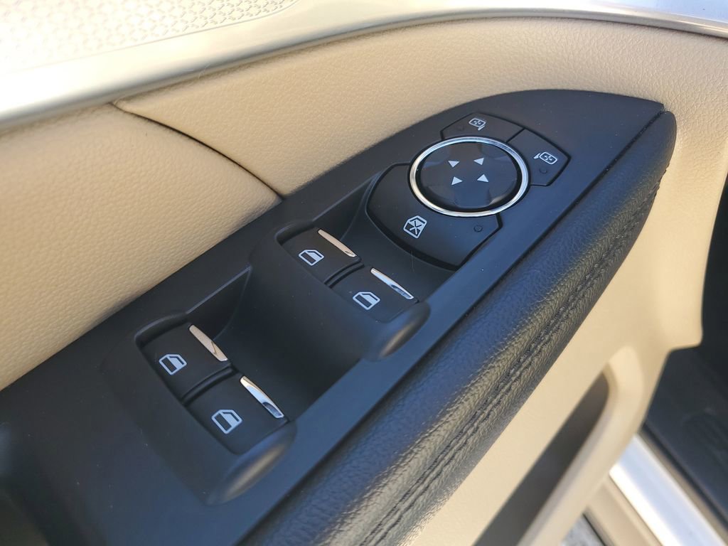 Used 2017 Ford Explorer XLT w/ Equipment Group 202A image 18