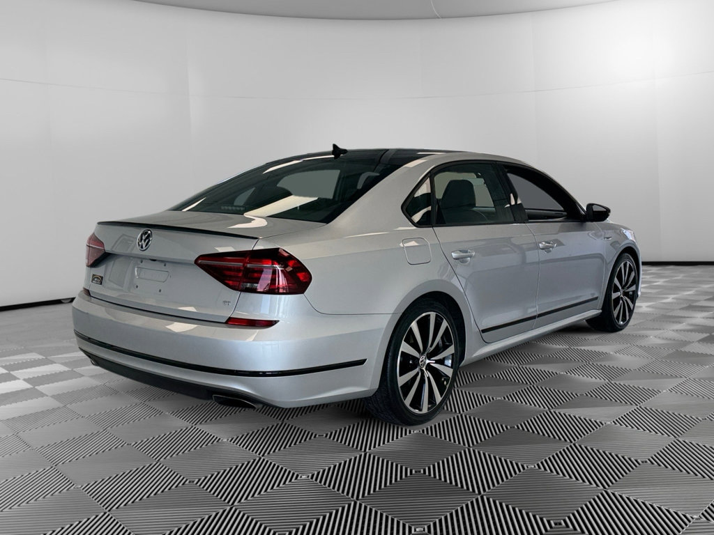 Used 2018 Volkswagen Passat 3.6 image 8