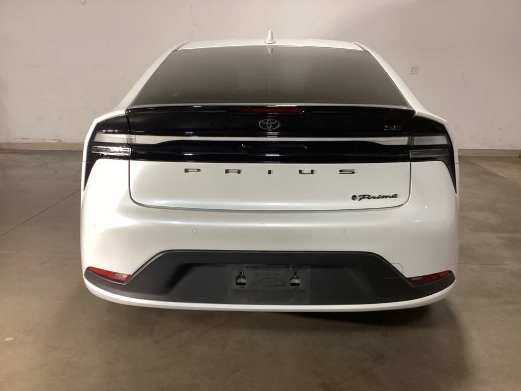 Used 2024 Toyota Prius Prime SE image 18