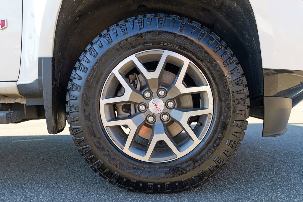 Used 2022 GMC Canyon AT4 image 13