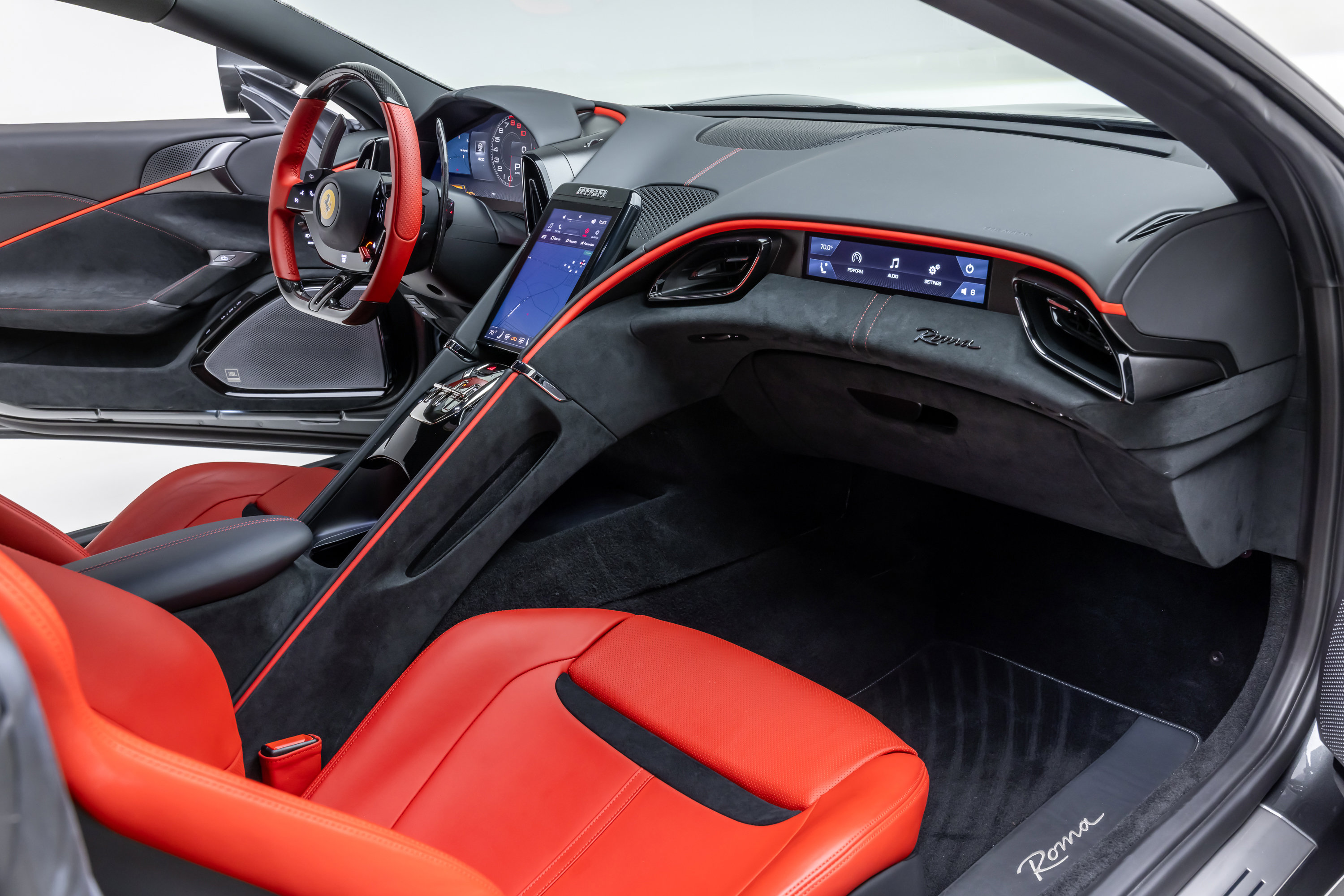 Used 2022 Ferrari Roma RWD image 26
