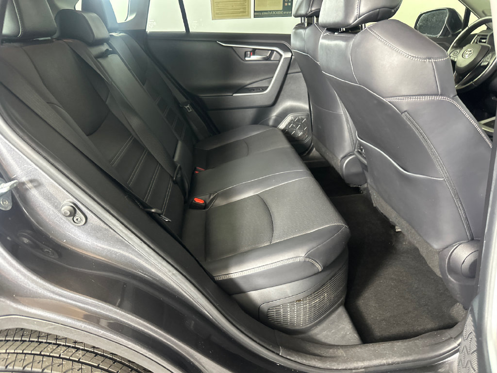 Used 2019 Toyota RAV4 Limited AWD/4WD image 15