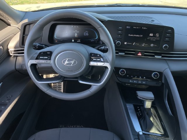 Used 2026 Hyundai Elantra Sport FWD image 10
