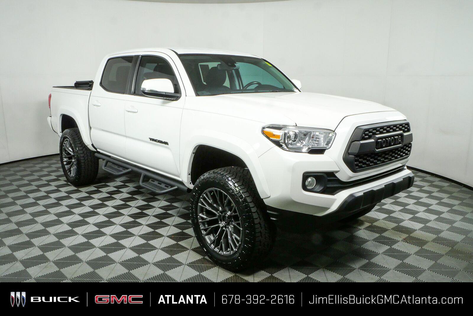 Used 2022 Toyota Tacoma SR5 w/ Technology Package