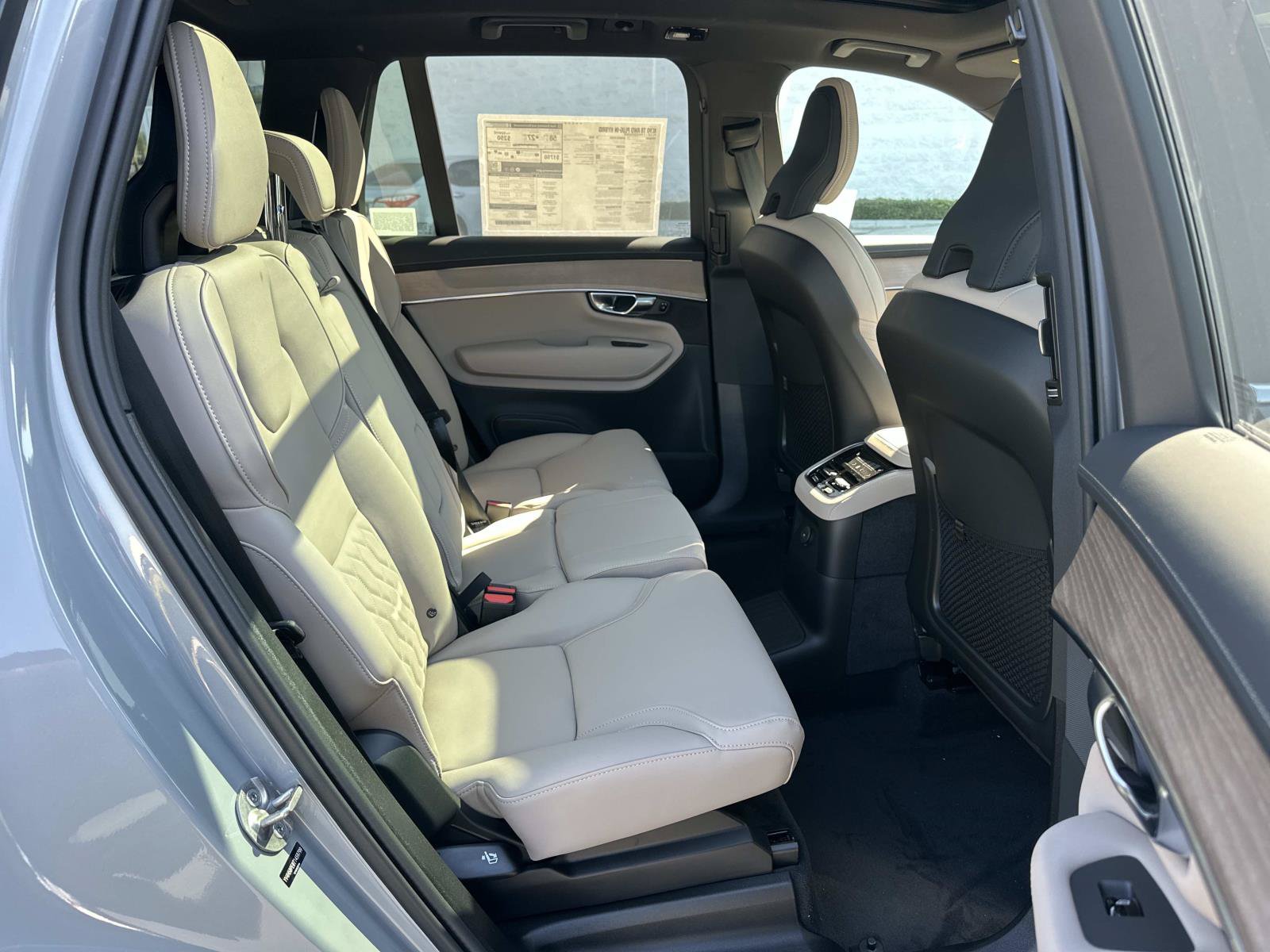 New 2026 Volvo XC90 T8 Plus w/ Protection Package Premier AWD/4WD image 20