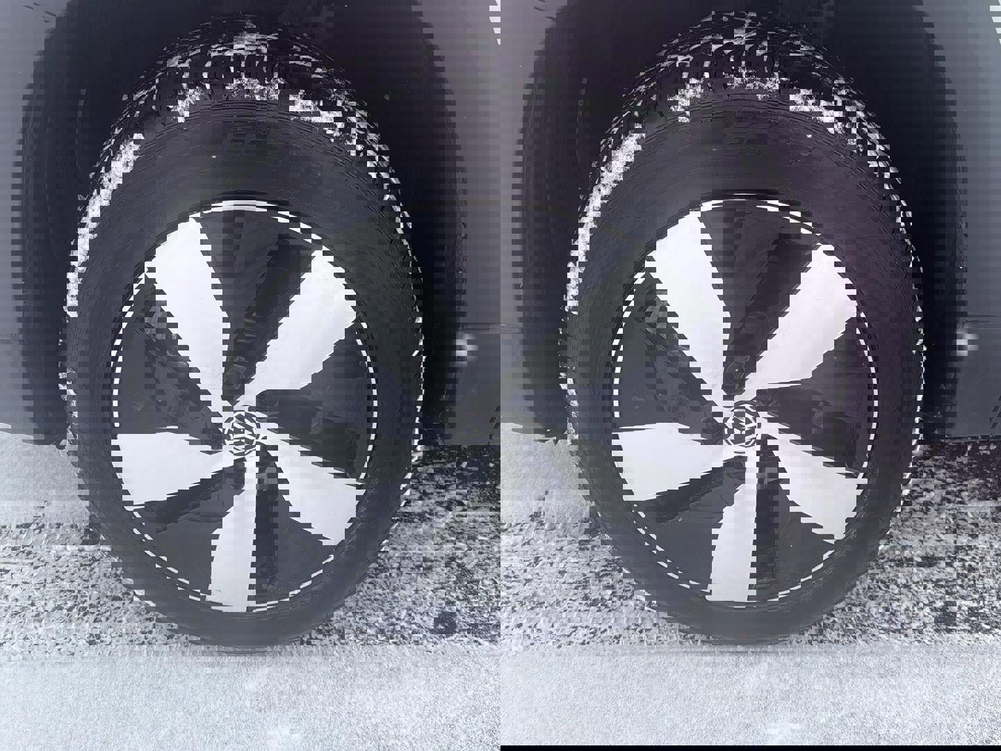 Used 2025 Volkswagen Taos S image 10