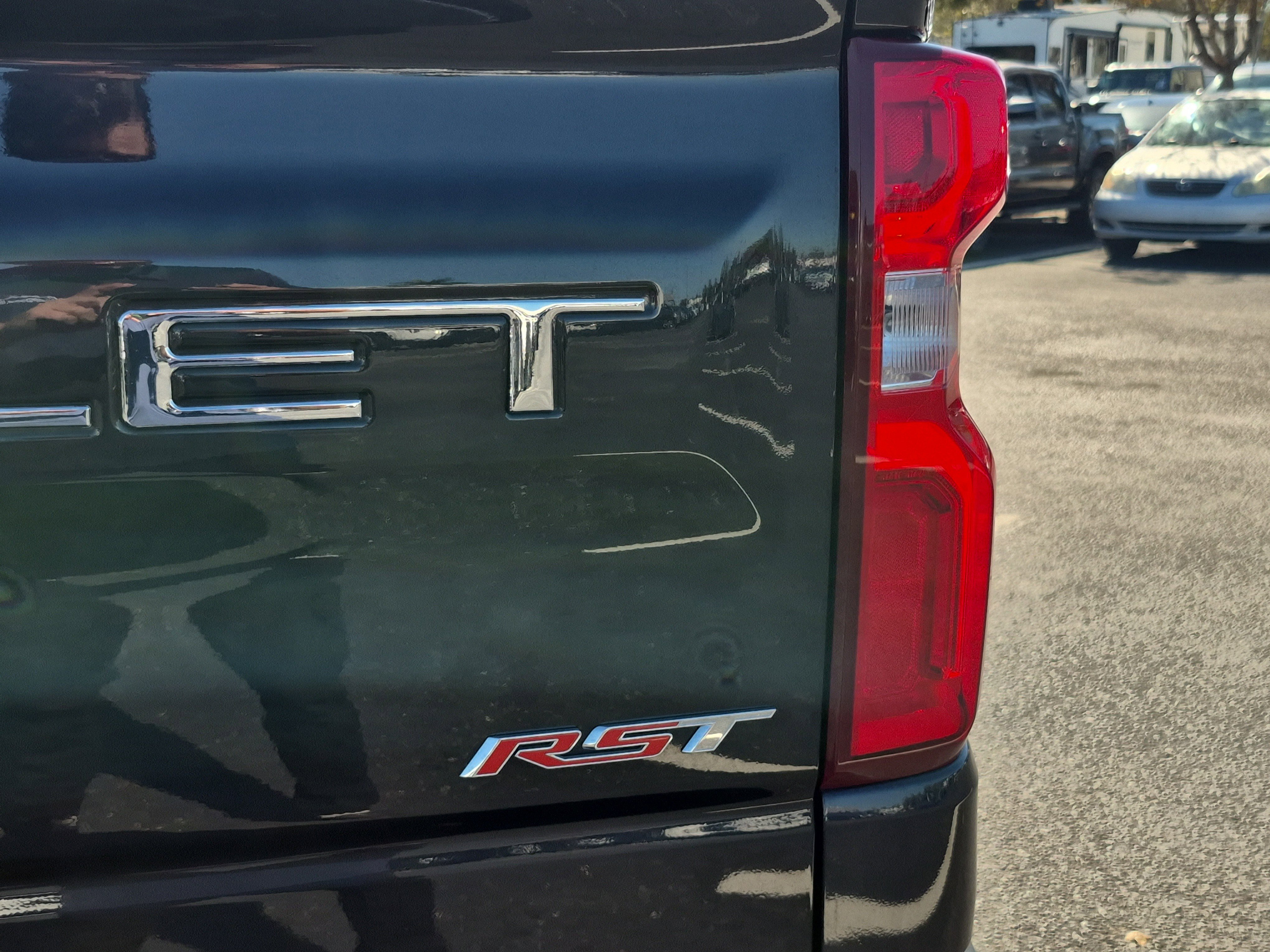 Used 2022 Chevrolet Silverado 1500 RST image 12