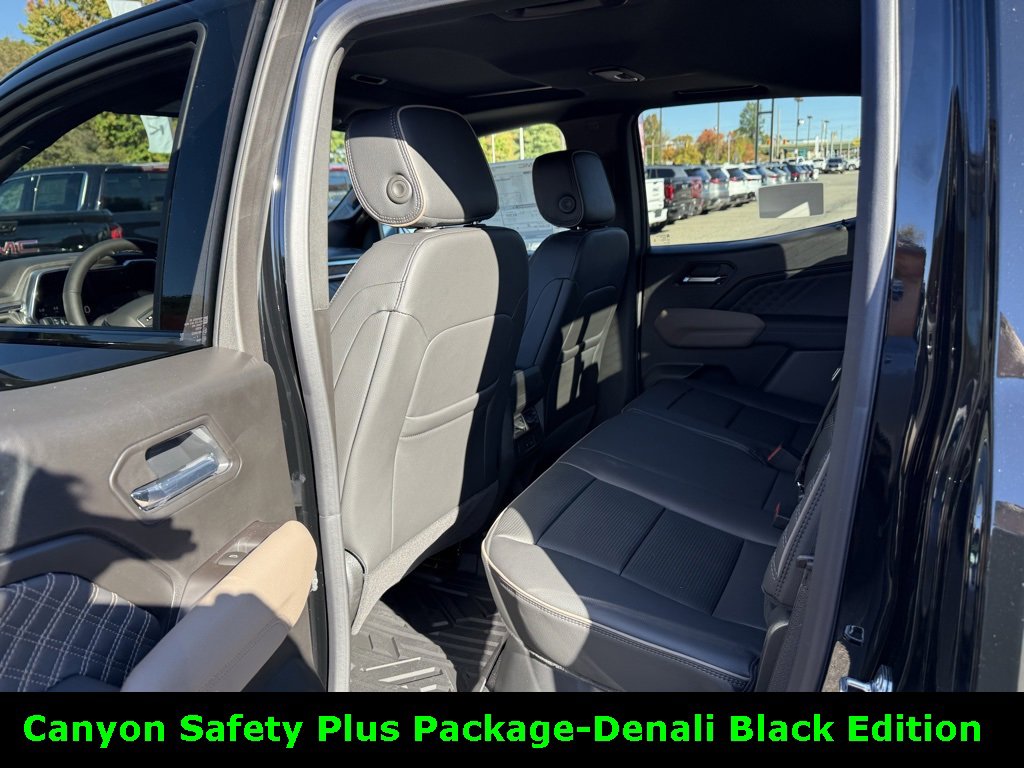 New 2026 GMC Canyon Denali w/ LPO, Denali Black Edition image 8