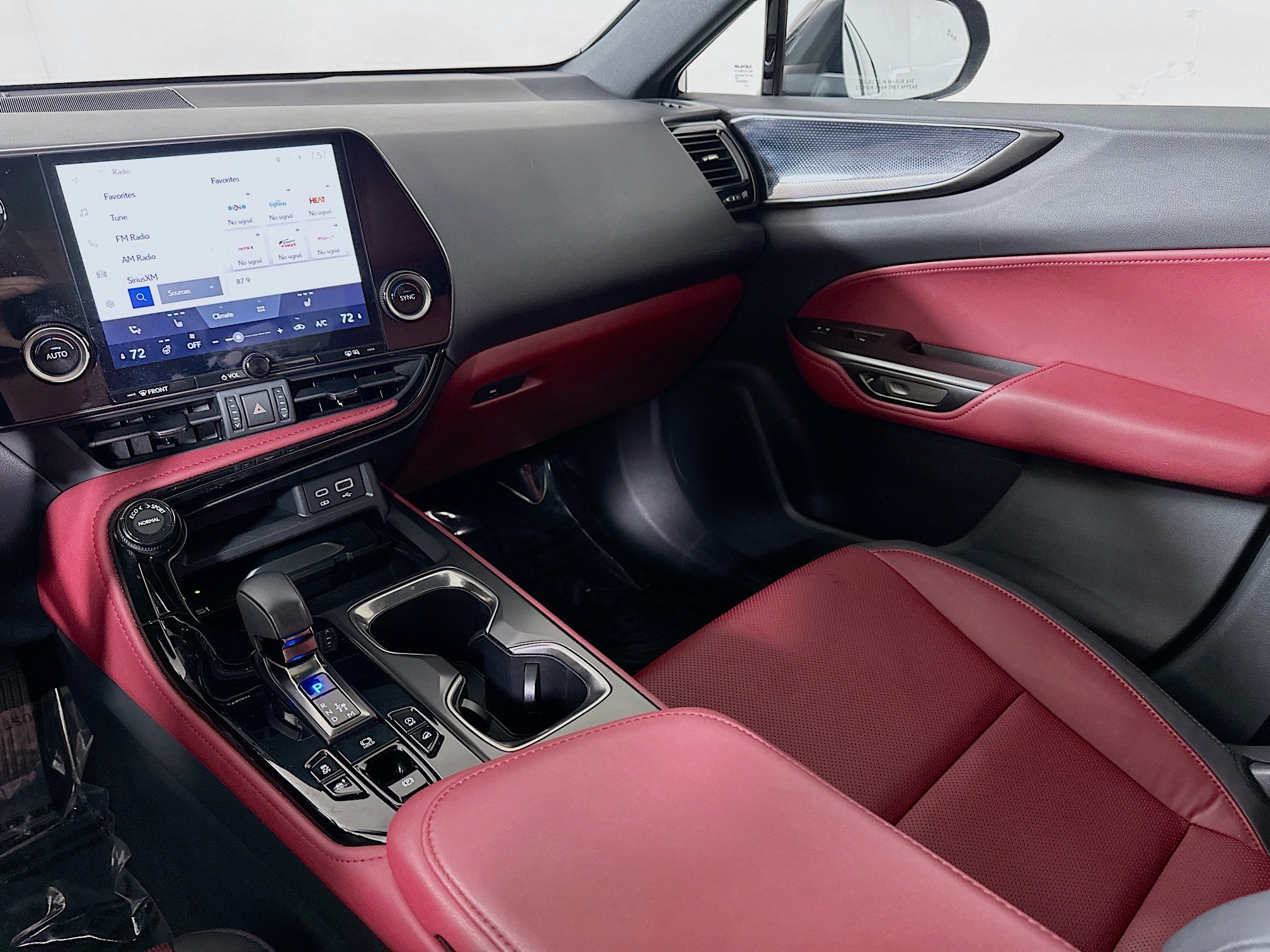 Certified 2025 Lexus NX 350 AWD w/ Accessory Package (2T) image 23