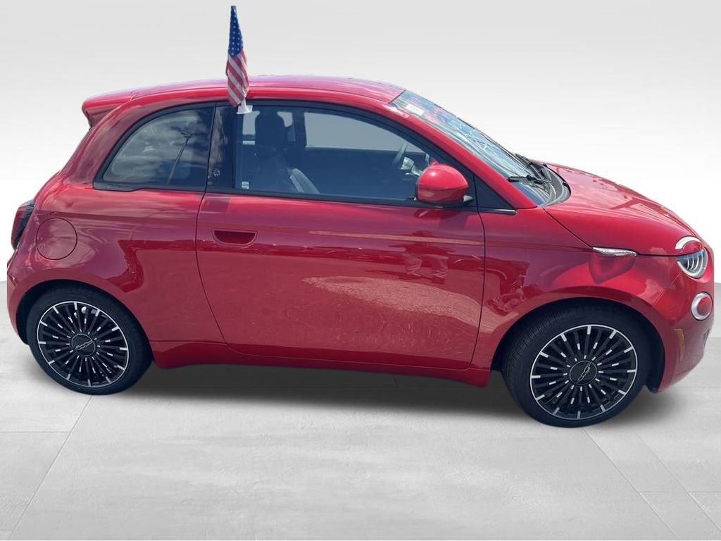 New 2024 FIAT 500 e (RED) image 15