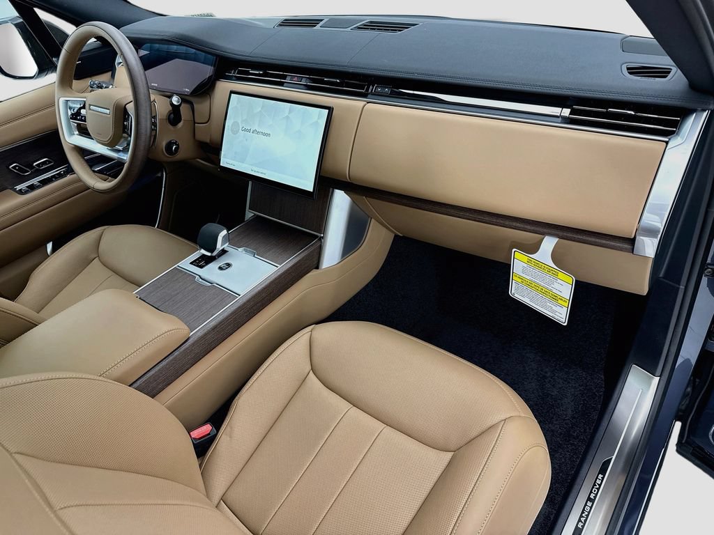 New 2026 Land Rover Range Rover Long Wheelbase SE AWD/4WD image 16