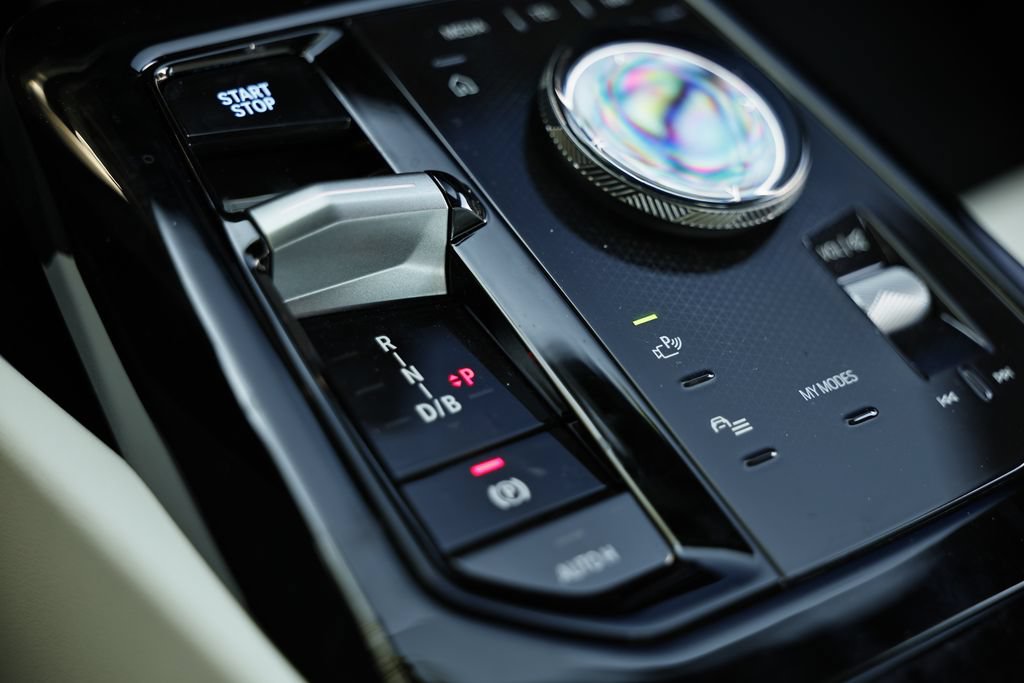 New 2027 BMW i5 eDrive40 RWD image 41