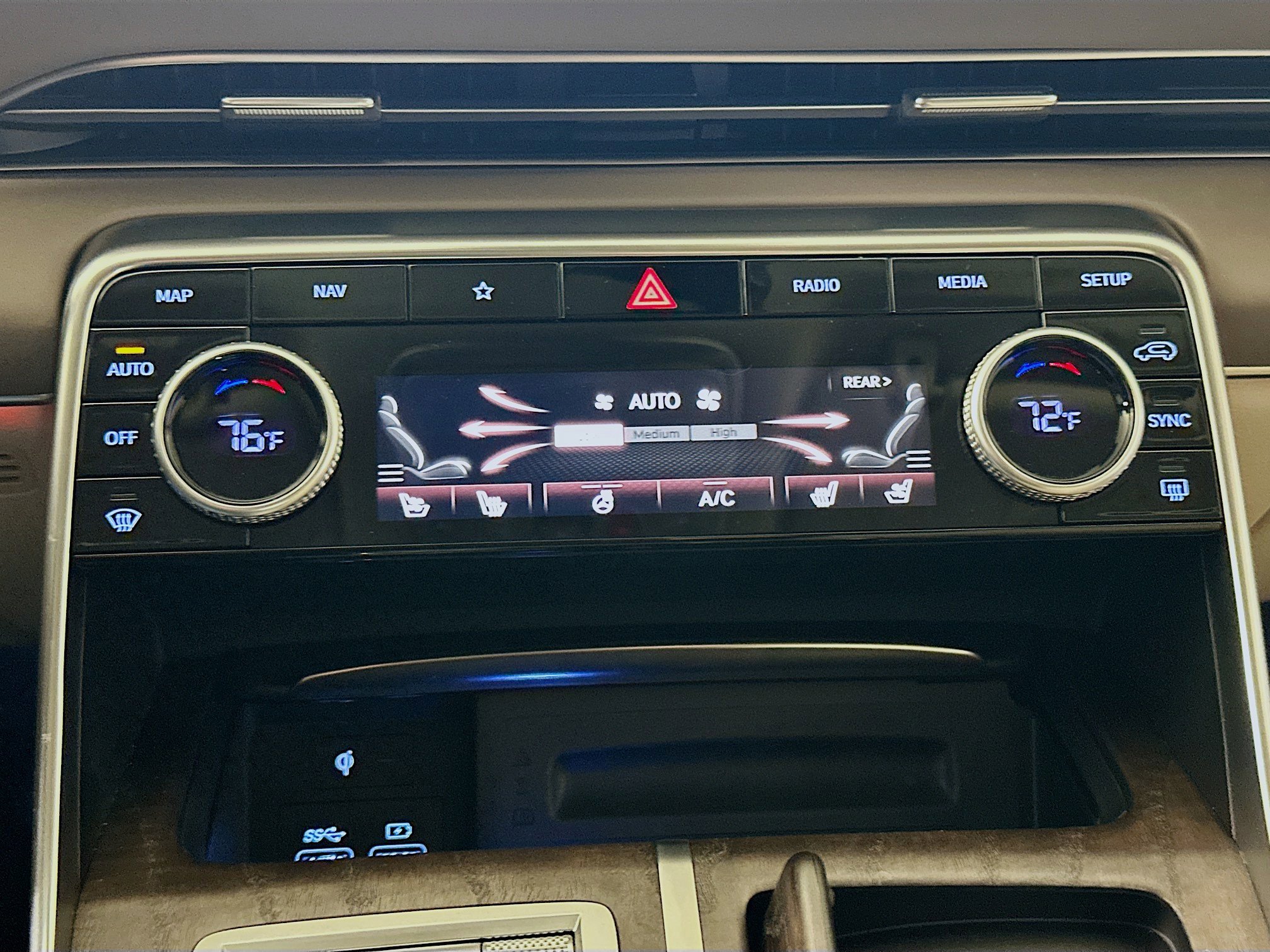 Used 2024 Genesis GV80 3.5T w/ Advanced Package image 24