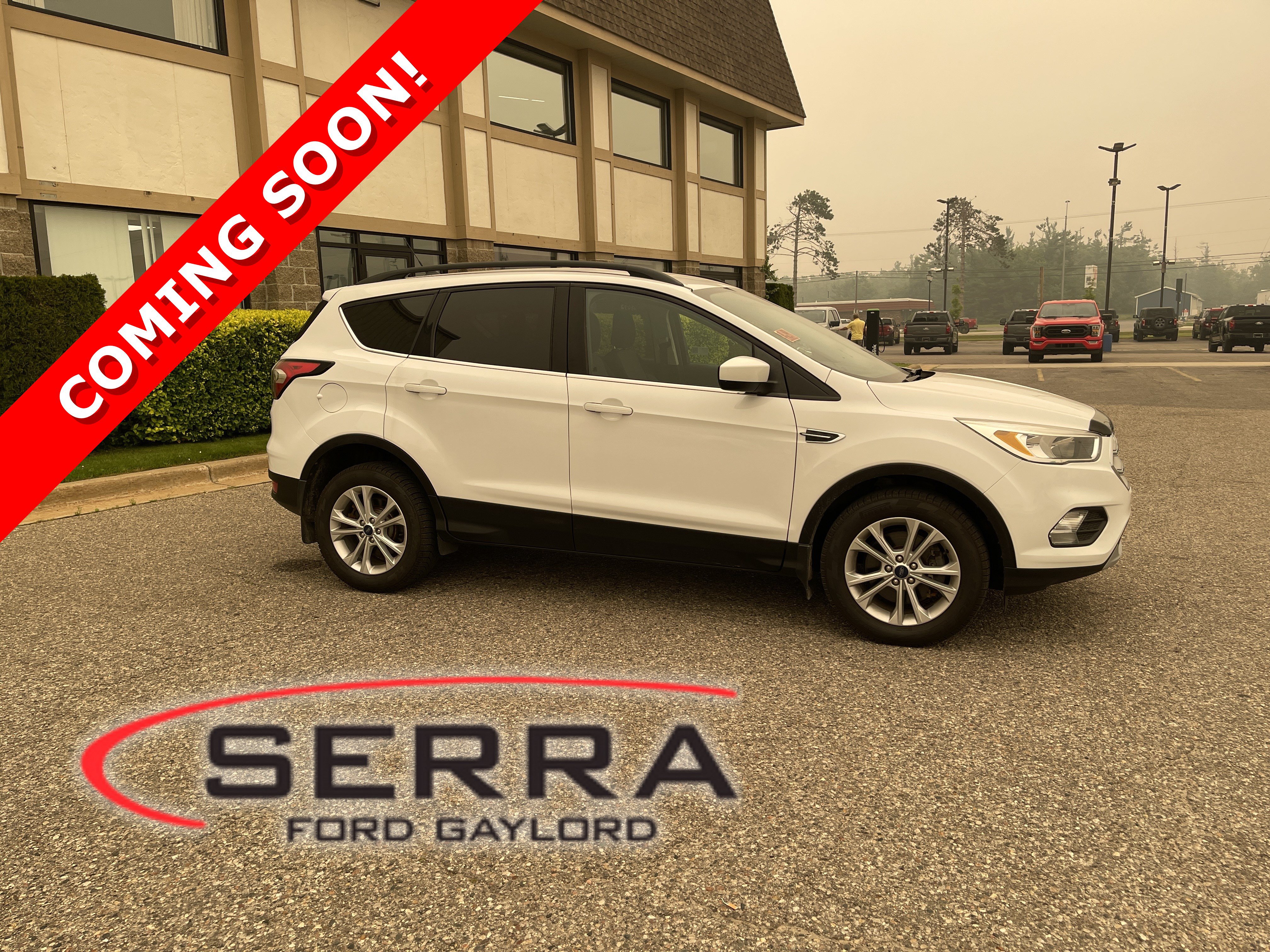 Used 2018 Ford Escape SE w/ SE SYNC Package