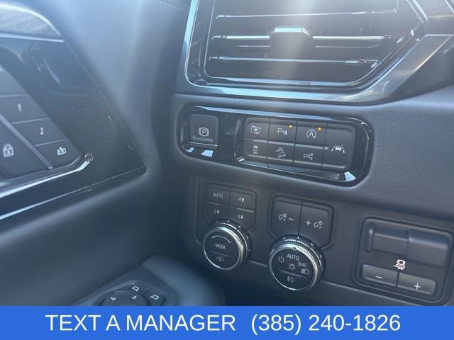 Used 2025 GMC Yukon AT4 w/ AT4 Premium Plus Package image 27