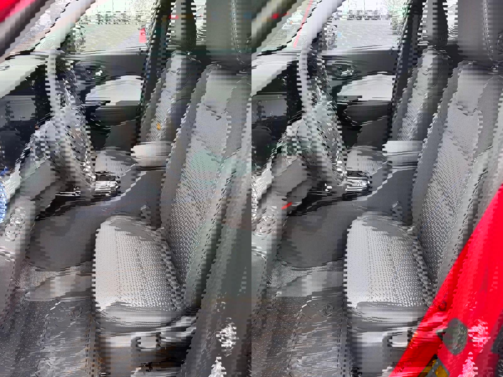 New 2026 Chevrolet Trax LT w/ LT Convenience Package image 4