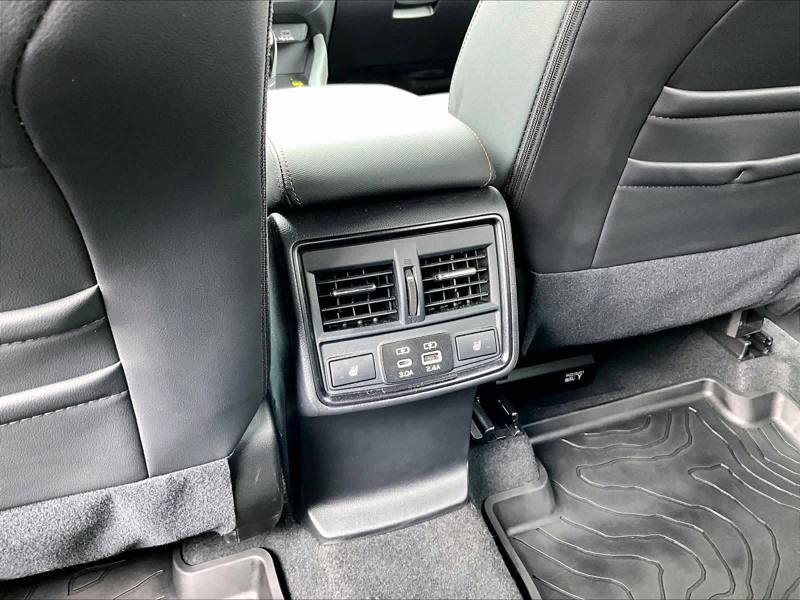 Used 2025 Subaru Forester Touring AWD/4WD image 38