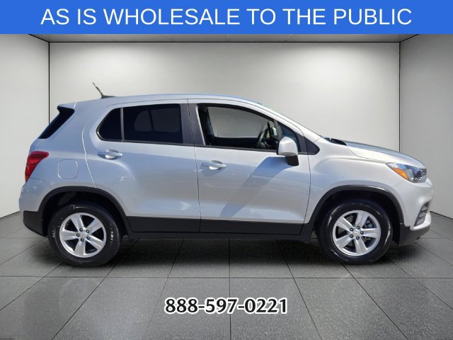 Used 2020 Chevrolet Trax LS w/ Tint and Cruise Package FWD image 6