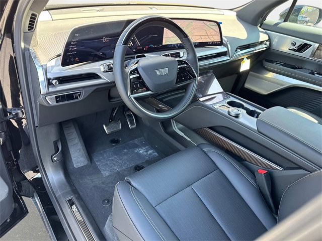 New 2026 Cadillac Vistiq Luxury w/ LPO, Floor Liner Package image 23