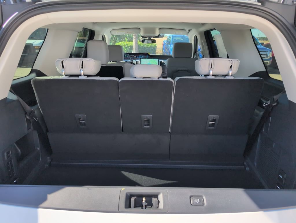 New 2026 Ford Expedition Active image 28