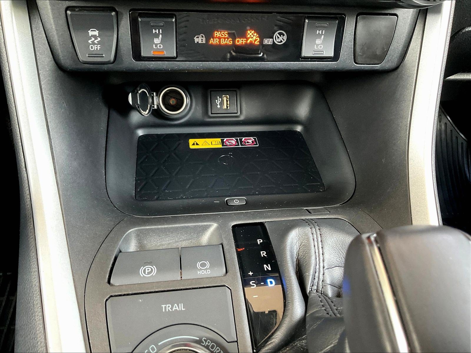Used 2023 Toyota RAV4 XSE AWD/4WD image 15