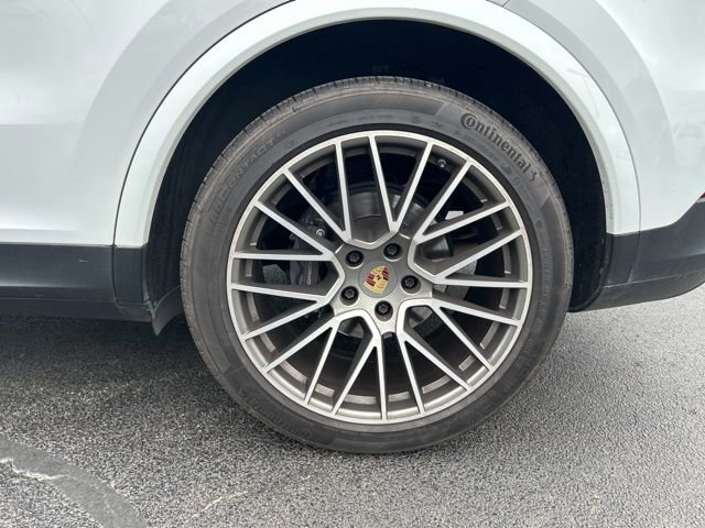 Used 2023 Porsche Cayenne Coupe image 11