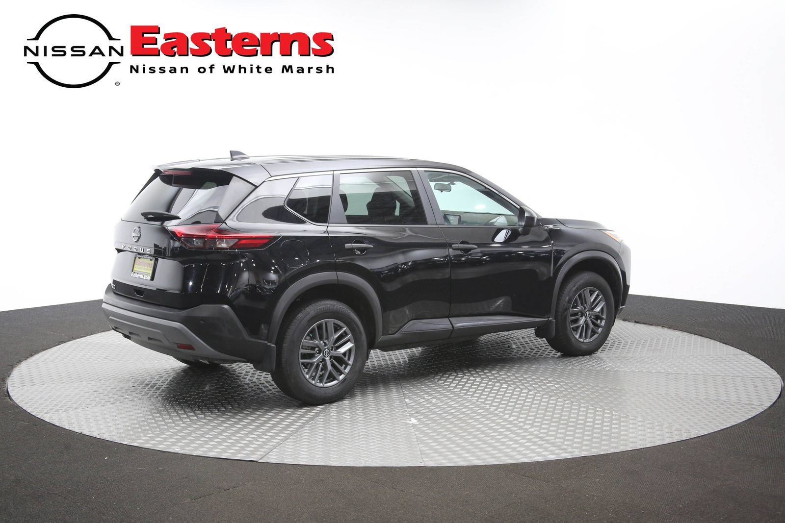 Used 2023 Nissan Rogue S FWD image 41